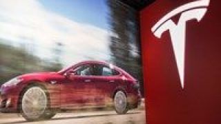 Model,特斯拉,追尾,警車,駕駛,事故 又一起自動駕駛事故 特斯拉Model 3追尾警車